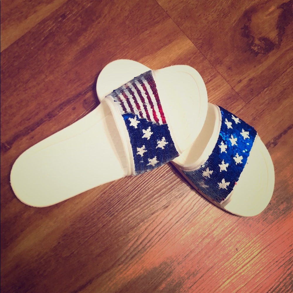 Crocs flip